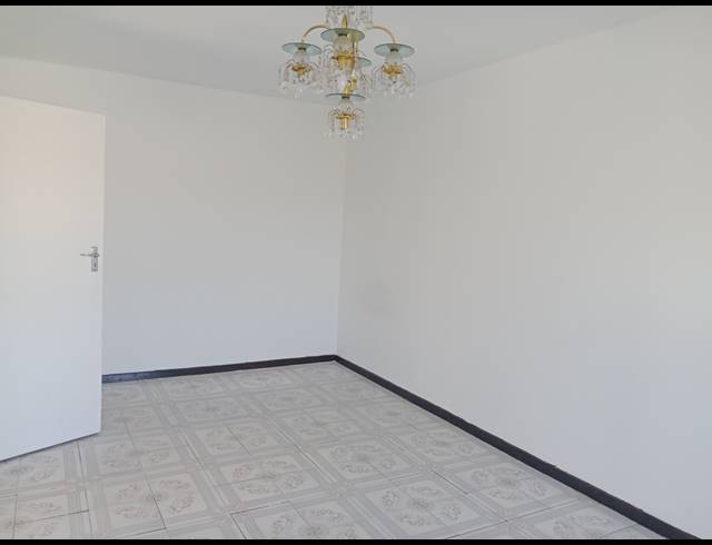 4 BEDROOM FREEHOLD FOR SALE IN MOUNTAIN RISE